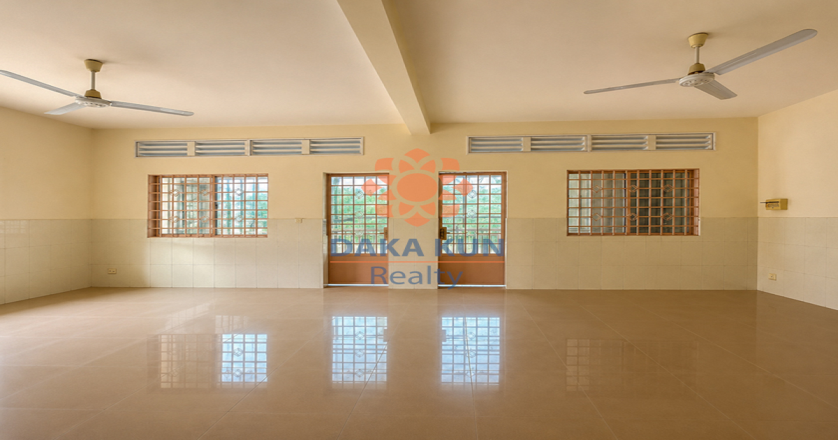 Commercial Building for Rent on Preah Sihanouk Ave, Siem Reap City